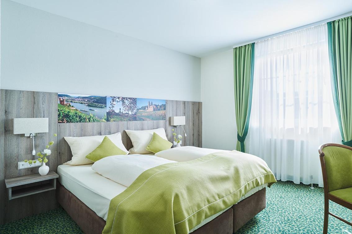 Altdeutsche Weinstube Hotel Ruedesheim am Rhein Ngoại thất bức ảnh