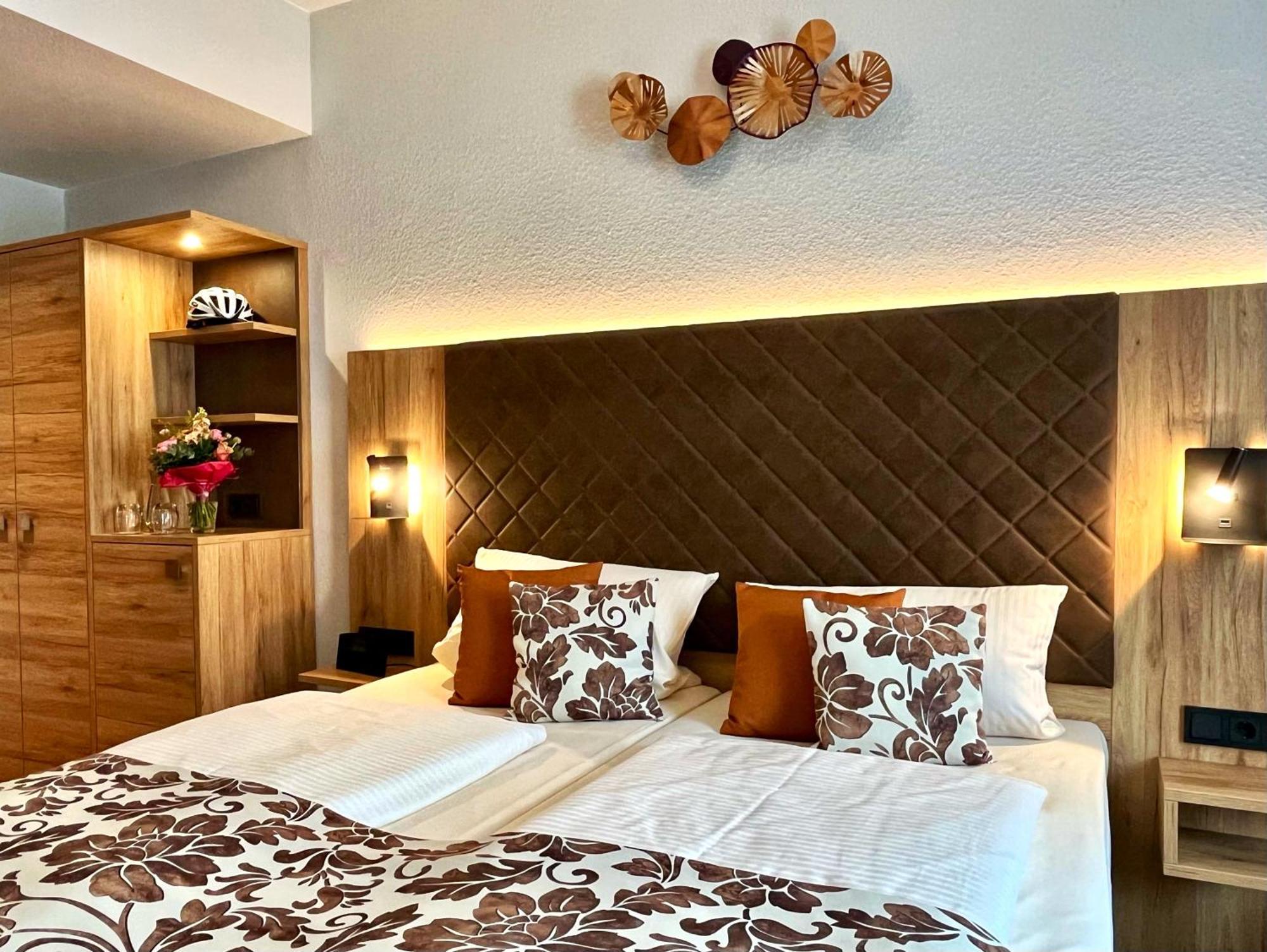 Altdeutsche Weinstube Hotel Ruedesheim am Rhein Ngoại thất bức ảnh