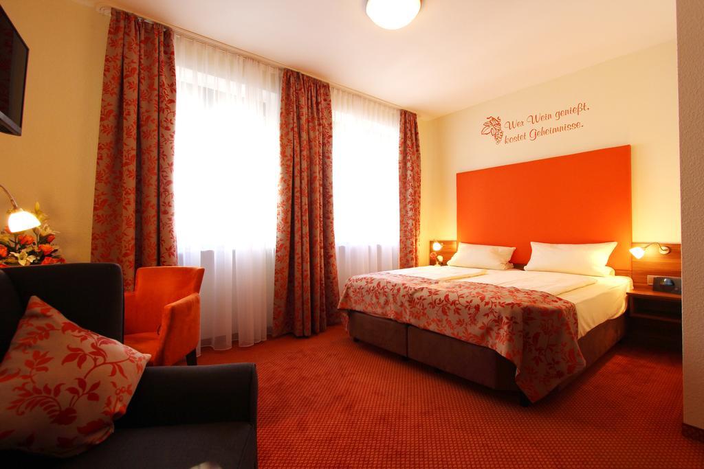 Altdeutsche Weinstube Hotel Ruedesheim am Rhein Ngoại thất bức ảnh