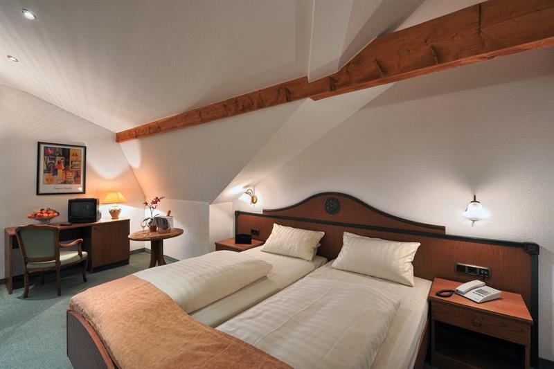 Altdeutsche Weinstube Hotel Ruedesheim am Rhein Ngoại thất bức ảnh